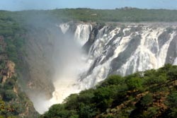 Weltweite Expeditionsreisen, Reisen mit Expeditionscharakter weltweit - Namibia - Wasserflle Vic Falls